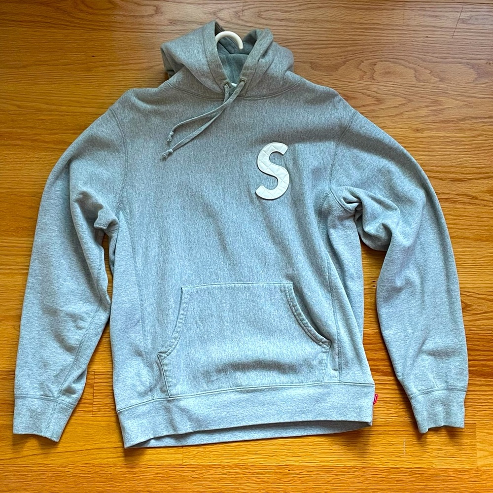 Supreme S logo heather grey hoodie
